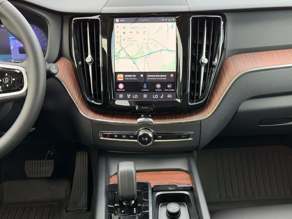 Used 2024 Volvo XC60 B5 Plus w/ Protection Package Premier AWD/4WD image 25
