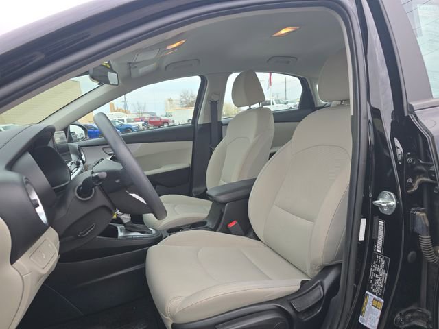 Used 2023 Kia Forte LXS w/ LXS Technology Package image 13