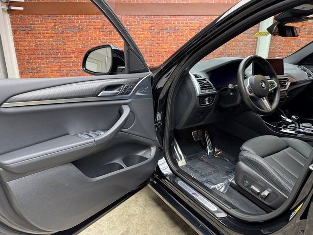 Certified 2023 BMW X4 xDrive30i w/ M Sport Package image 9