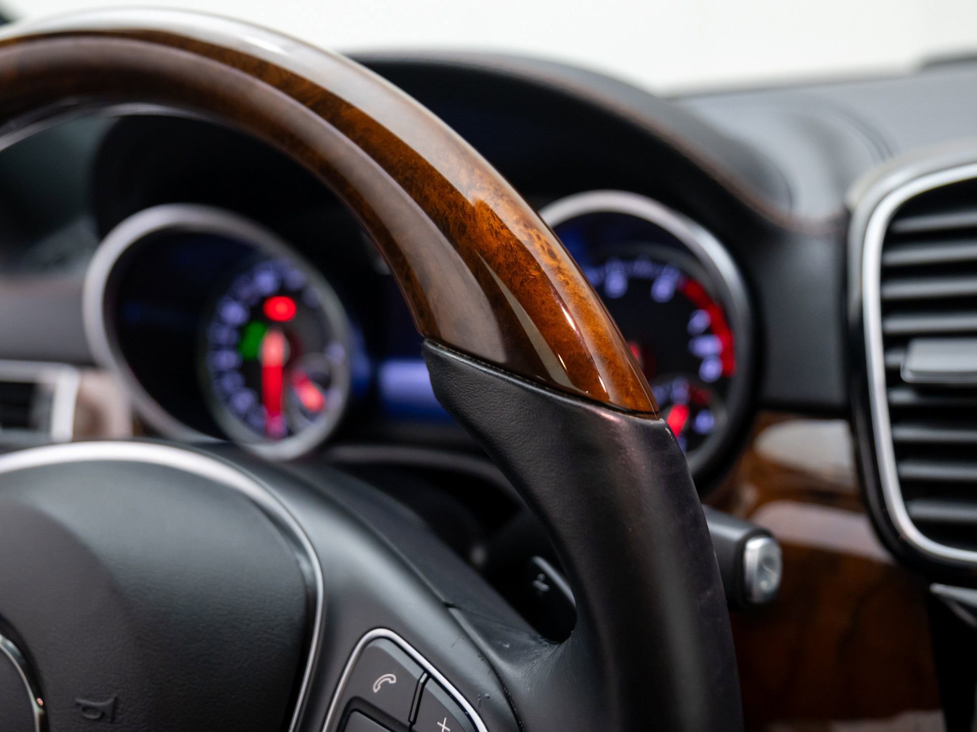 Used 2017 Mercedes-Benz GLE 400 4MATIC image 30