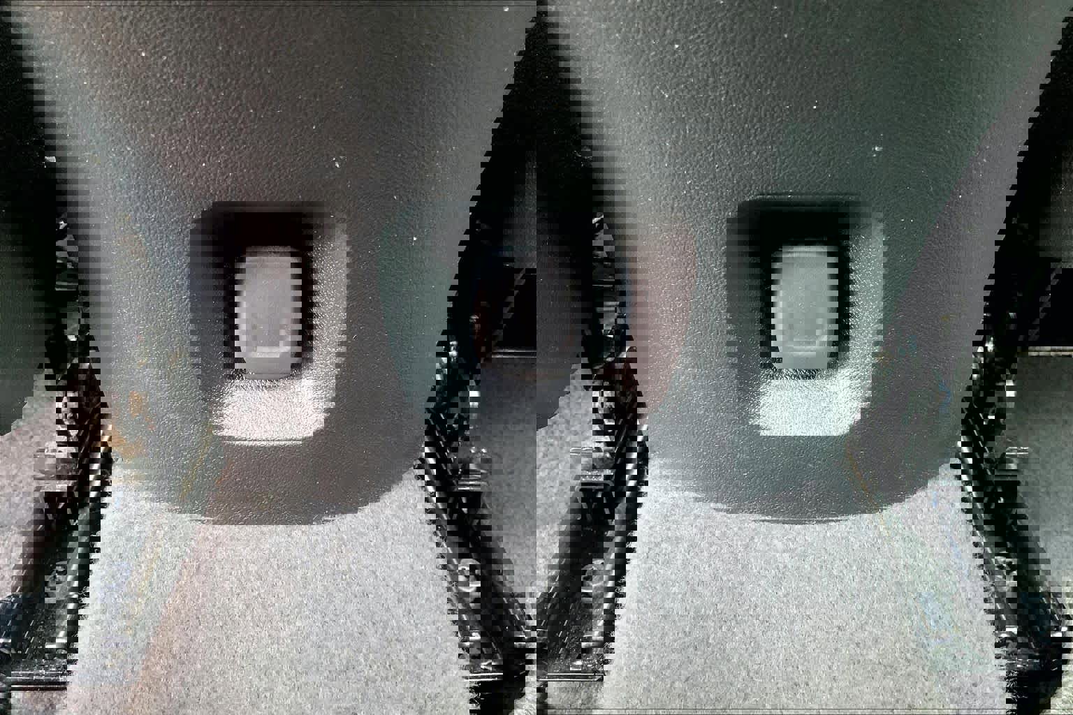 Used 2025 Chevrolet Malibu LS FWD image 29