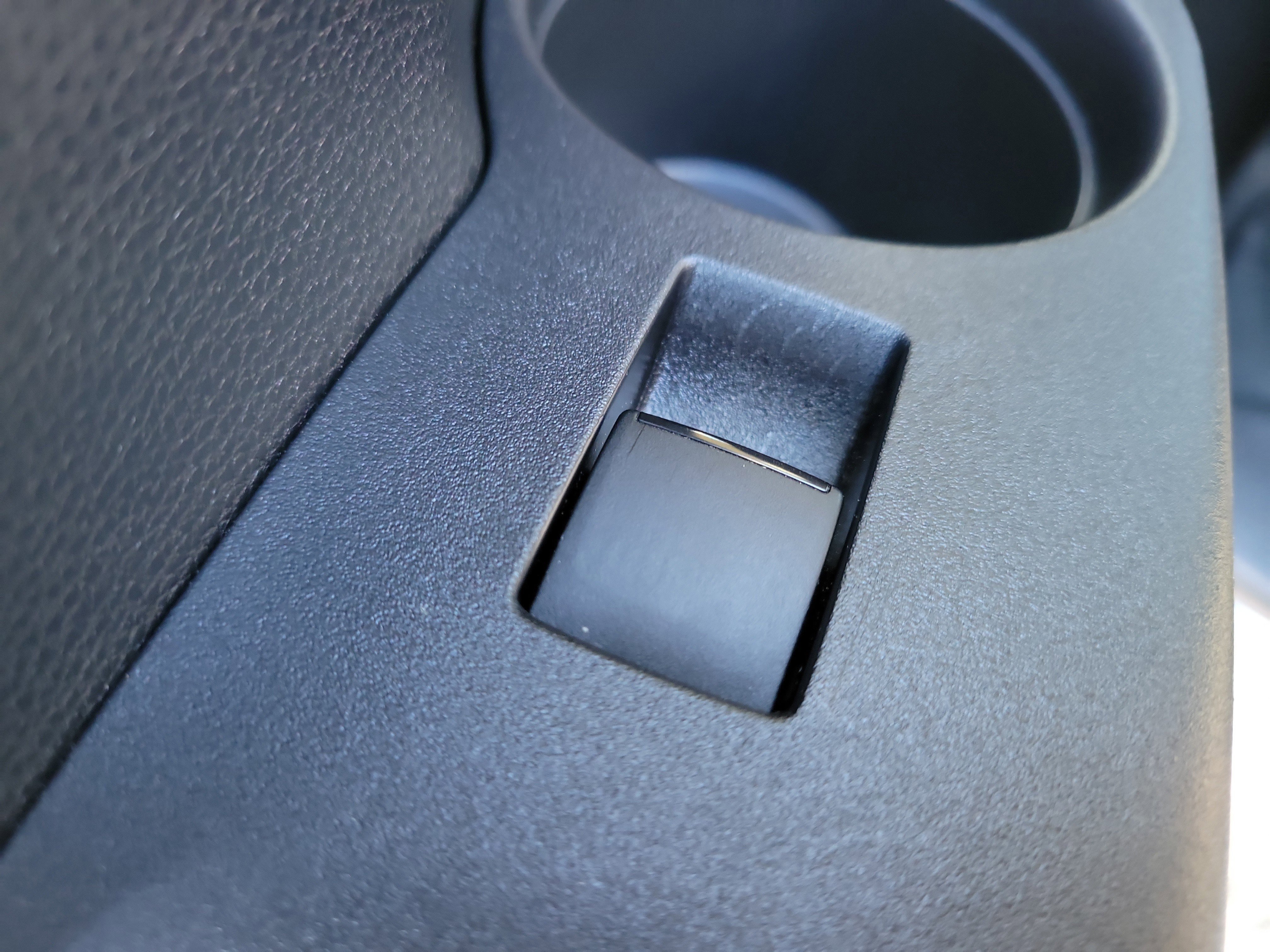 Used 2024 Toyota Corolla Cross LE image 14