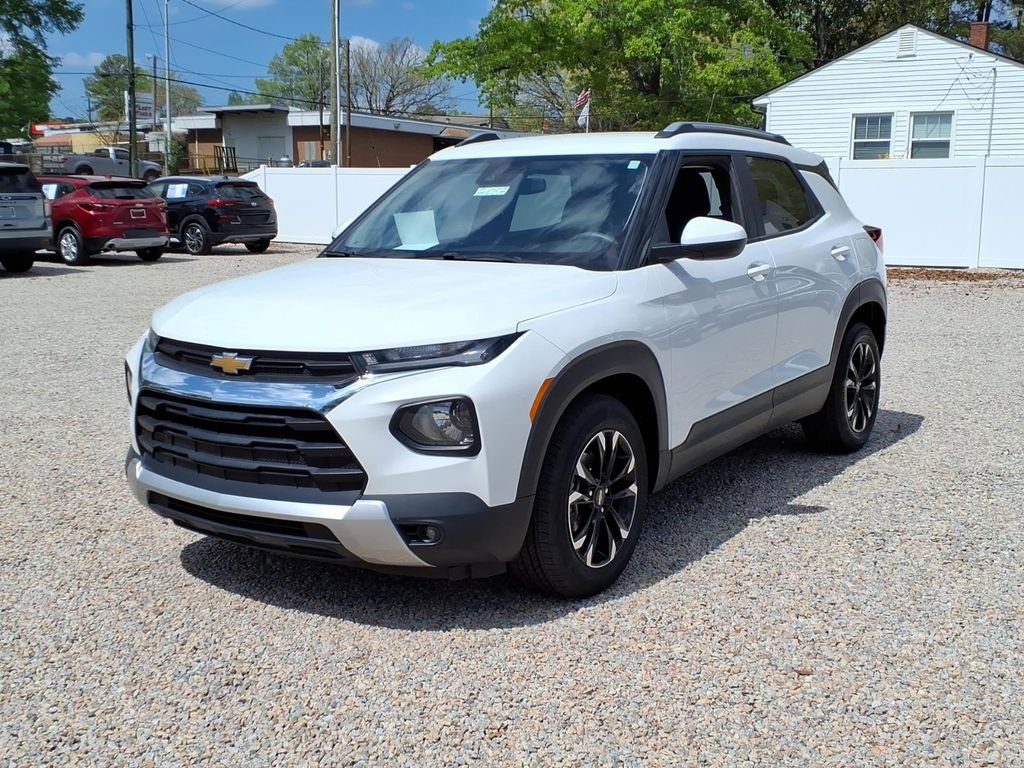Used 2023 Chevrolet TrailBlazer LT FWD image 3