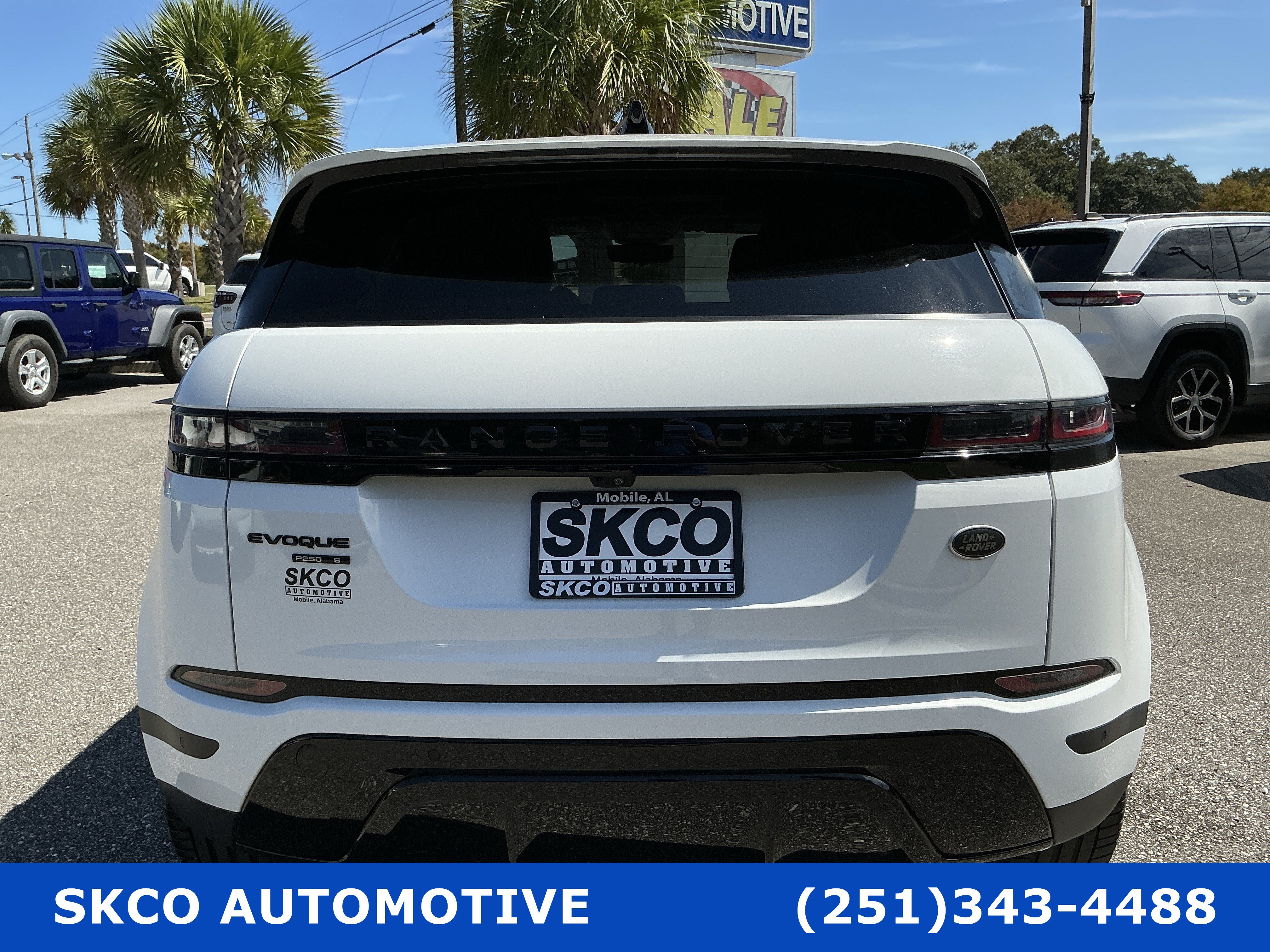 Used 2020 Land Rover Range Rover Evoque S AWD/4WD image 4