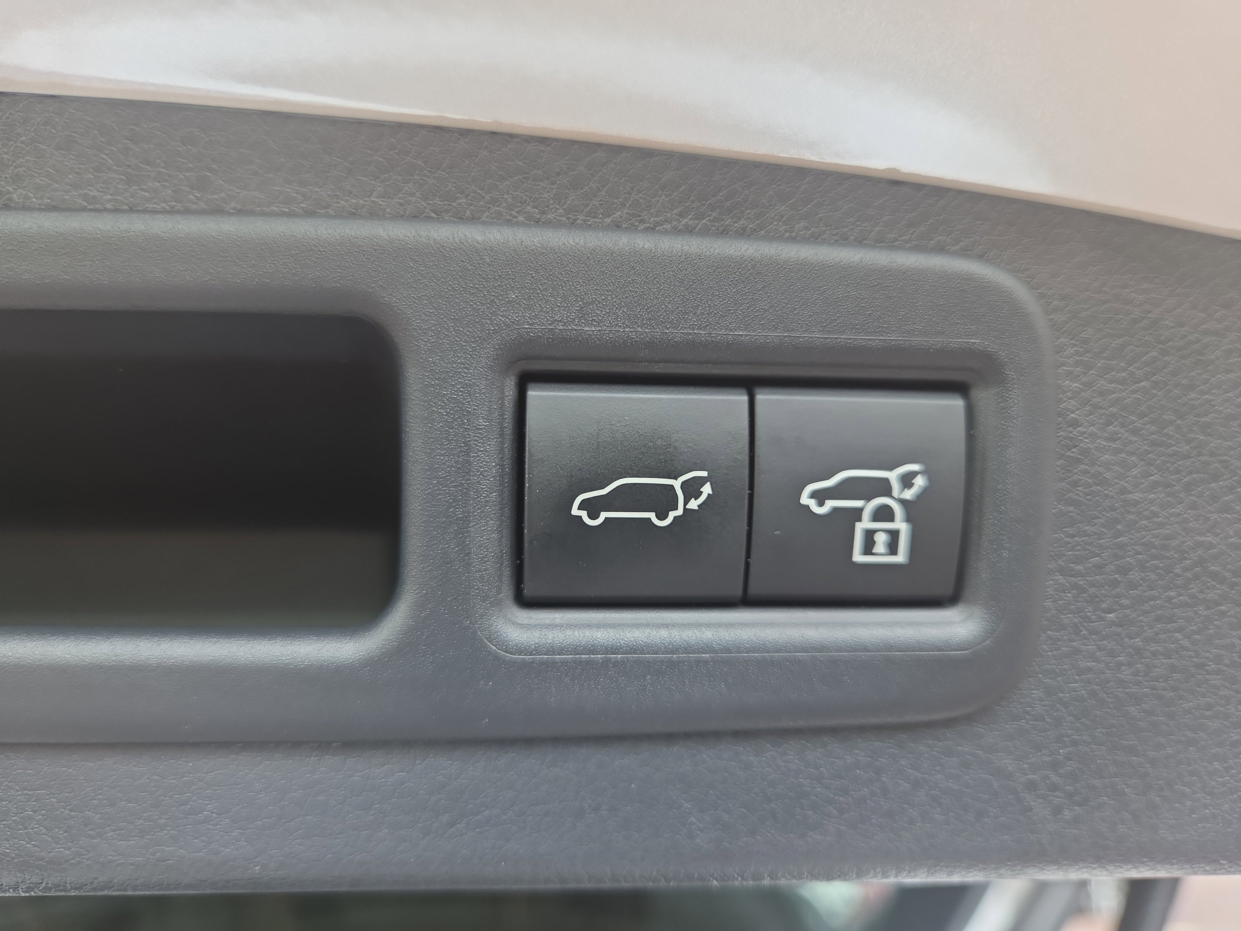 Used 2023 Lexus RX 350 Premium w/ Accessory Package AWD/4WD image 36