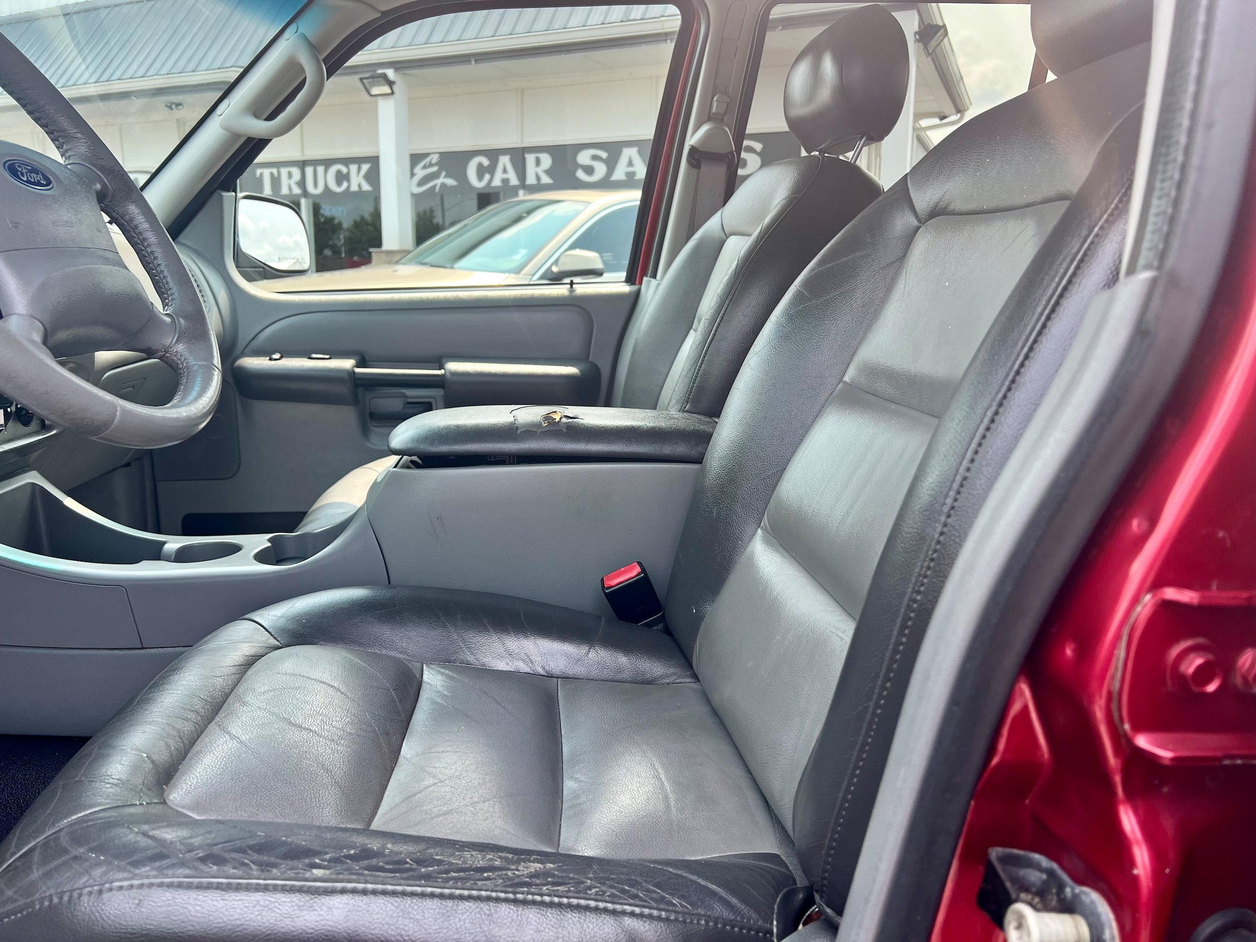 Used 2003 Ford Explorer Sport Trac XLS AWD/4WD image 10