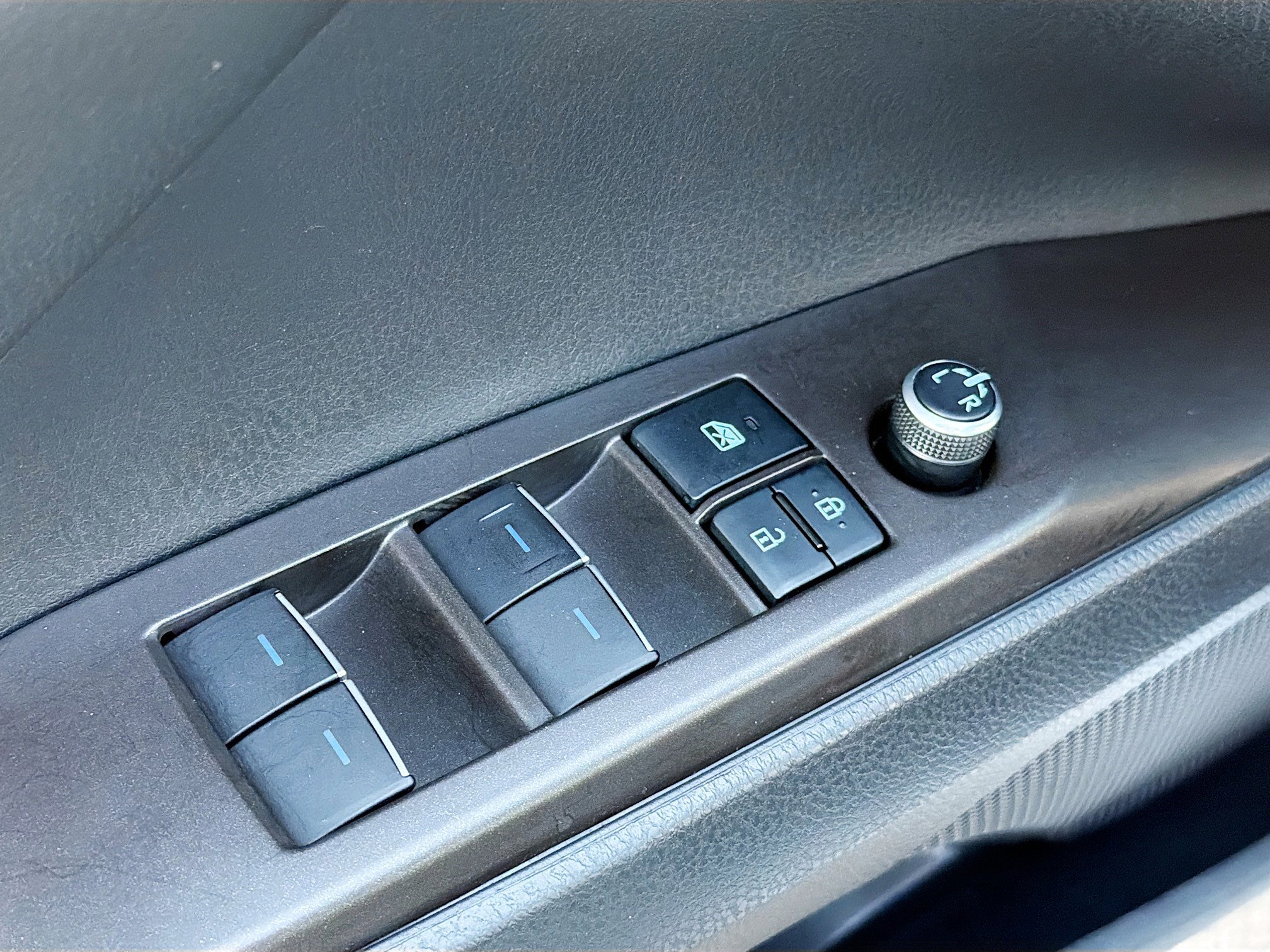 Used 2021 Toyota Camry XLE image 8