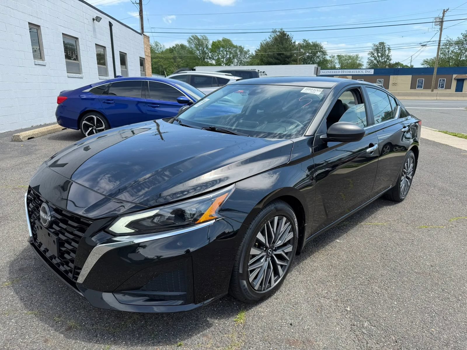 Used 2024 Nissan Altima 2.5 SV FWD image 4