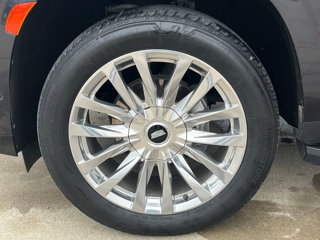 Used 2022 Cadillac Escalade Premium Luxury image 29