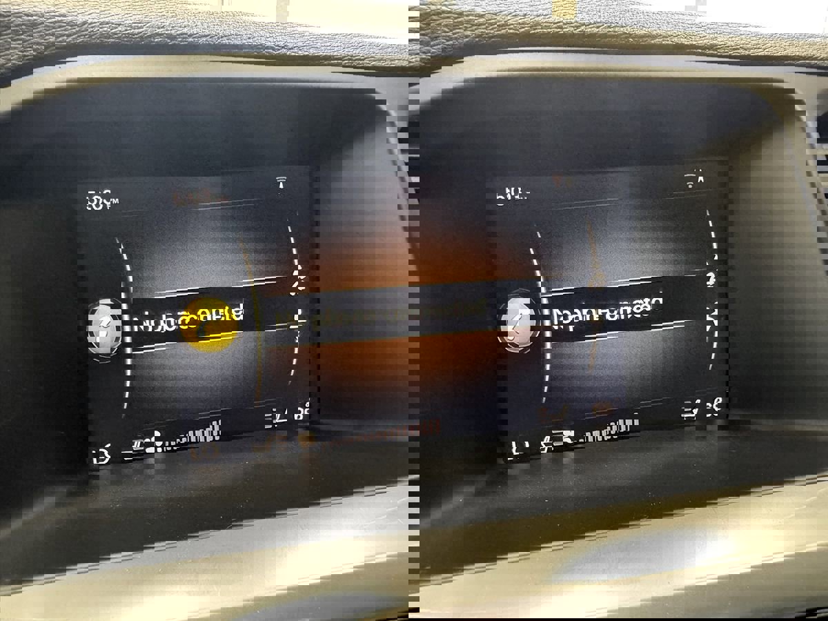 Used 2018 Volvo V60 T5 Cross Country w/ Convenience Package image 27