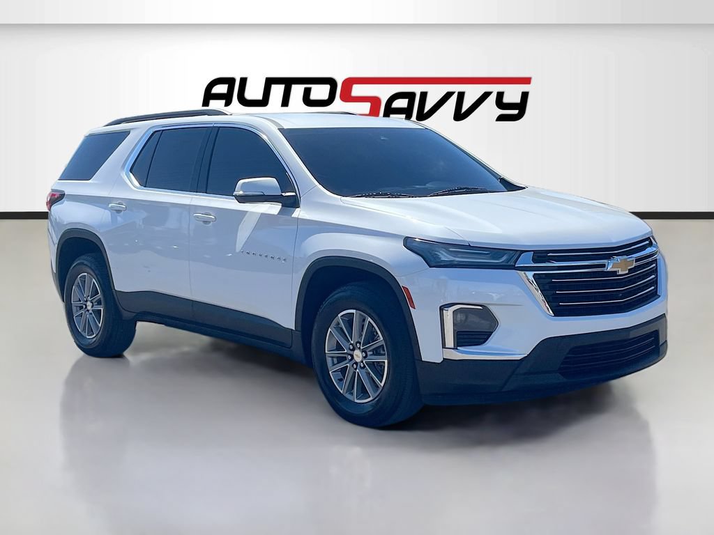 Used 2023 Chevrolet Traverse LT FWD image 1