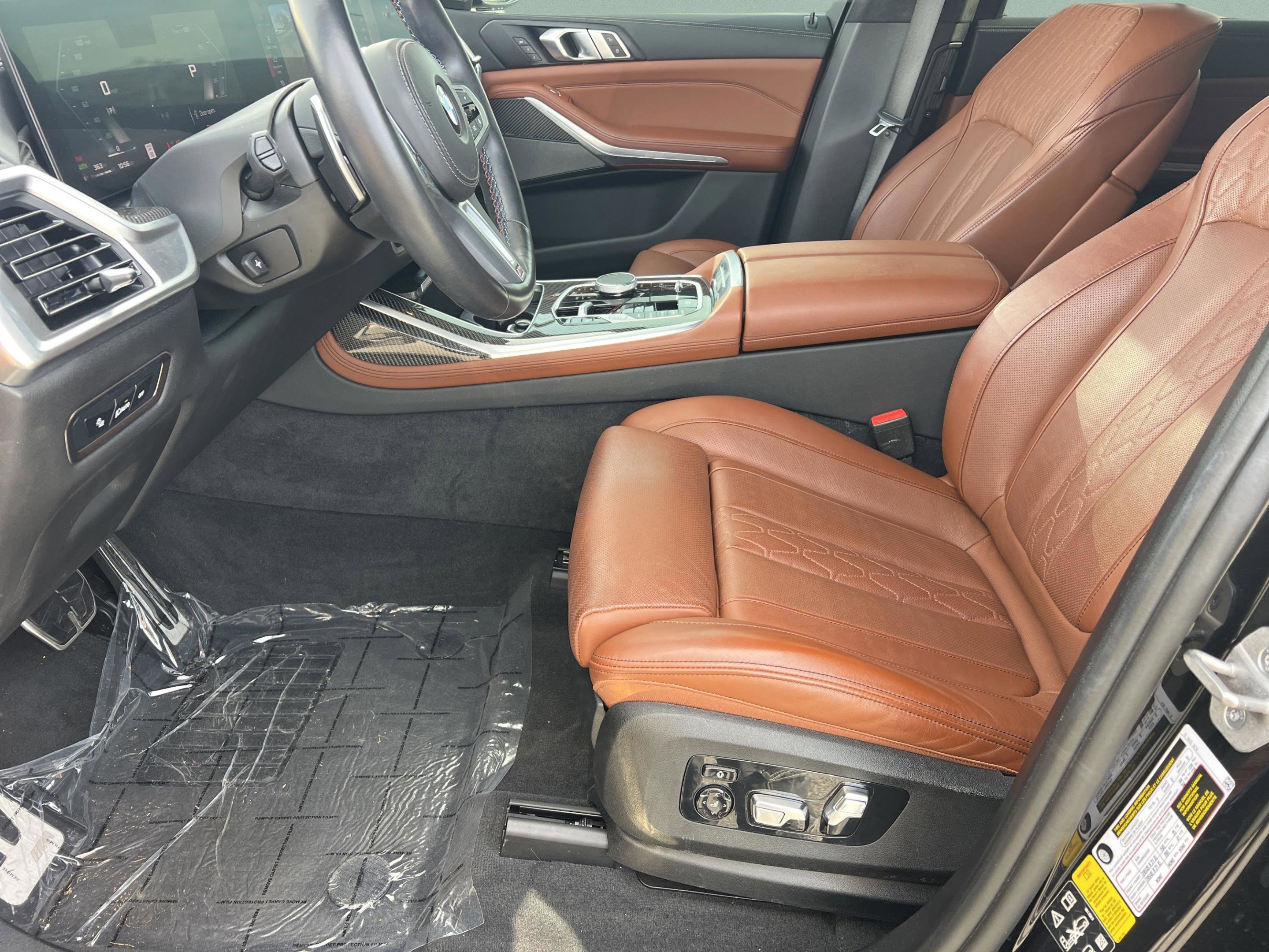 Used 2024 BMW X7 M60i image 13