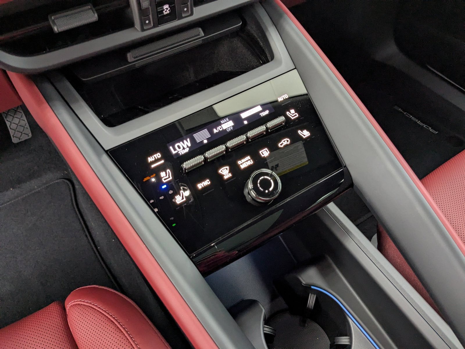 New 2025 Porsche Macan 4 Electric AWD/4WD image 18