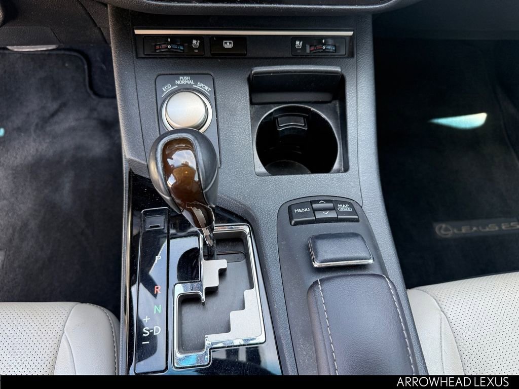 Used 2014 Lexus ES 350 w/ Luxury Package FWD image 22