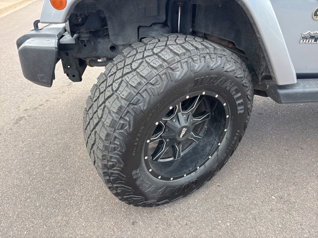 Used 2014 Jeep Wrangler Unlimited Sahara AWD/4WD image 9