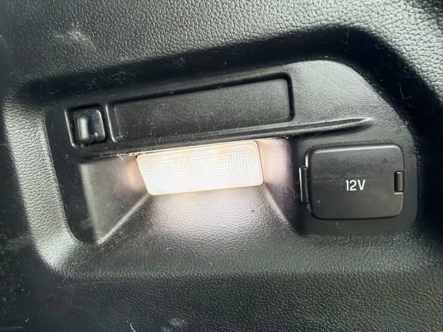 Used 2020 Ford Explorer XLT w/ Equipment Group 202A AWD/4WD image 13