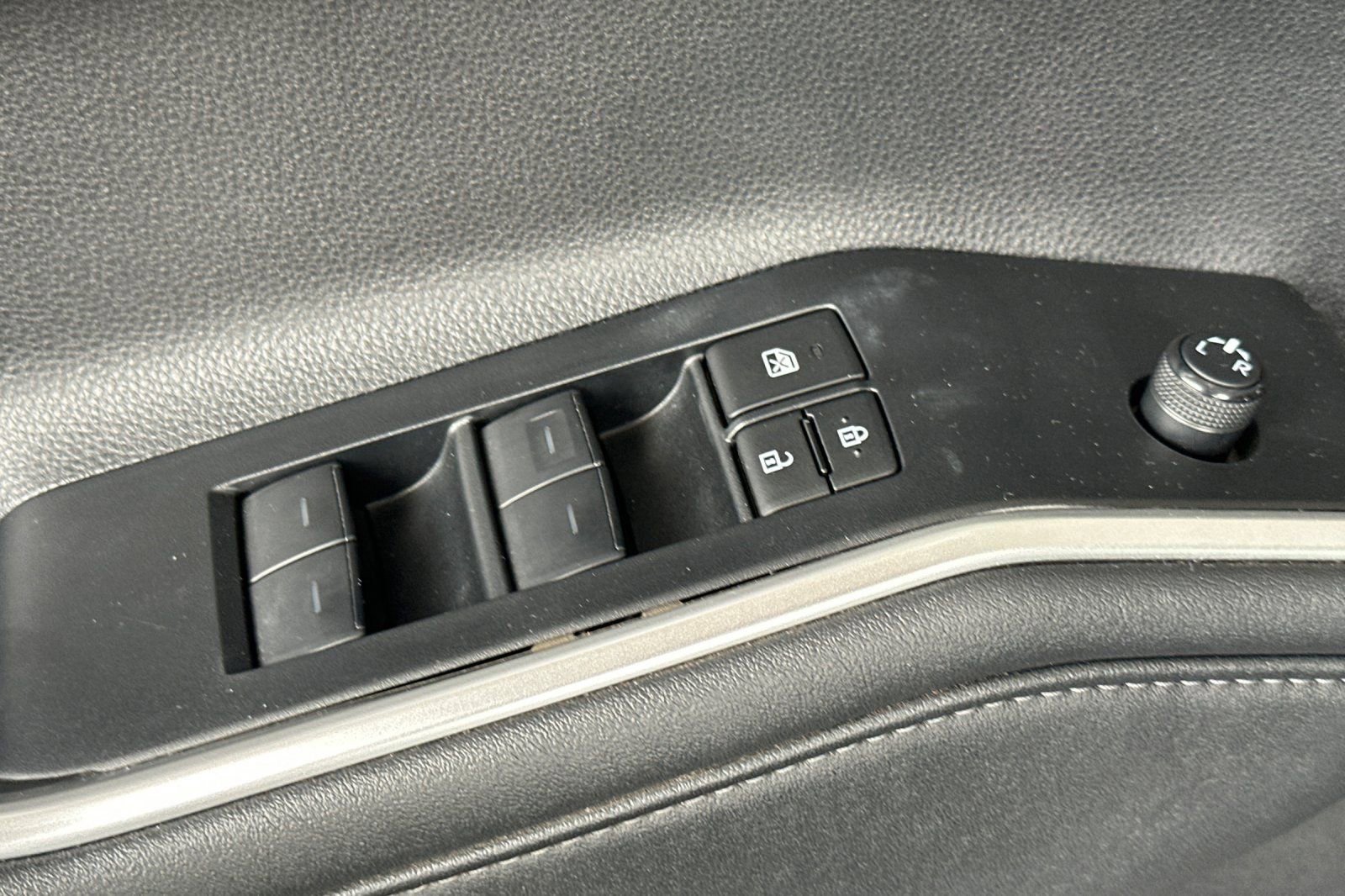 Certified 2024 Toyota Highlander XLE image 14