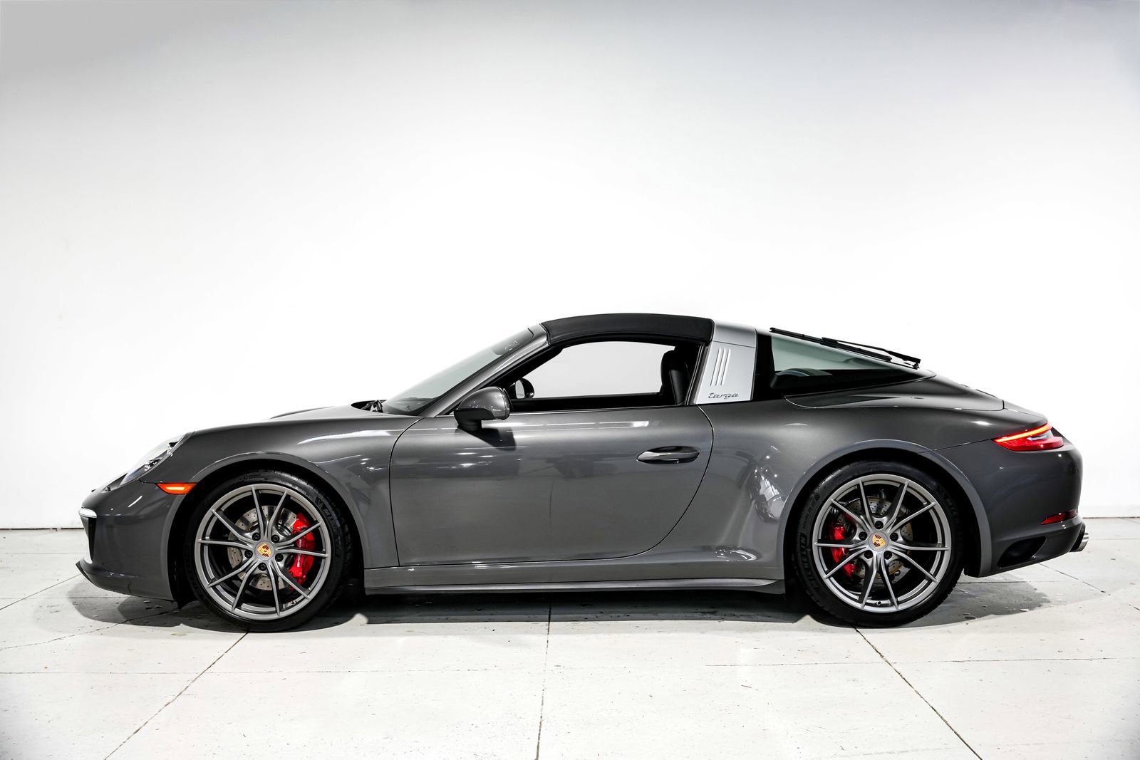 Used 2017 Porsche 911 Targa 4S AWD/4WD image 7
