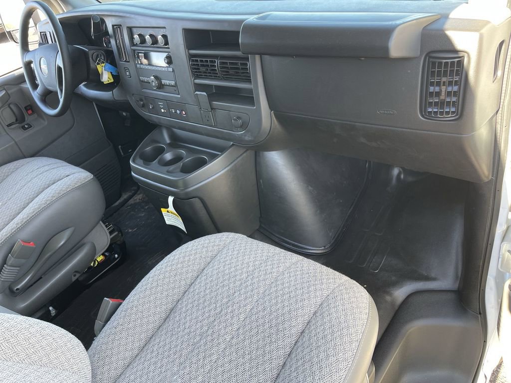 New 2025 GMC Savana 2500 Extended w/ Driver Convenience Package image 28