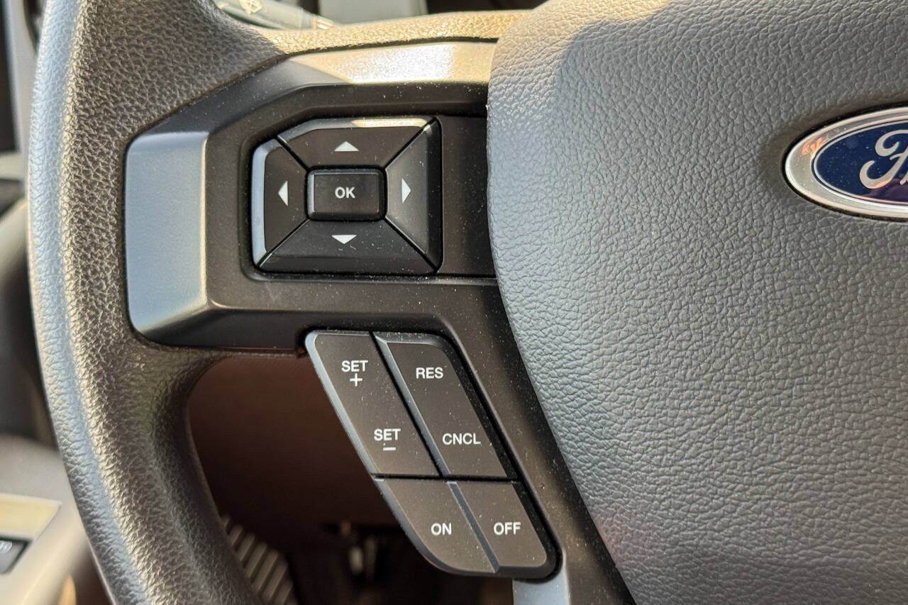 Used 2022 Ford F650 2WD Regular Cab Super Duty image 26