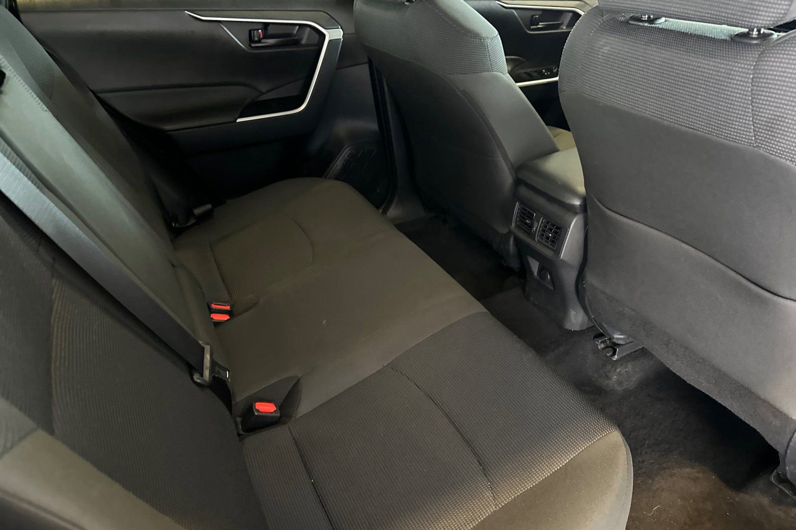 Used 2025 Toyota RAV4 LE image 19