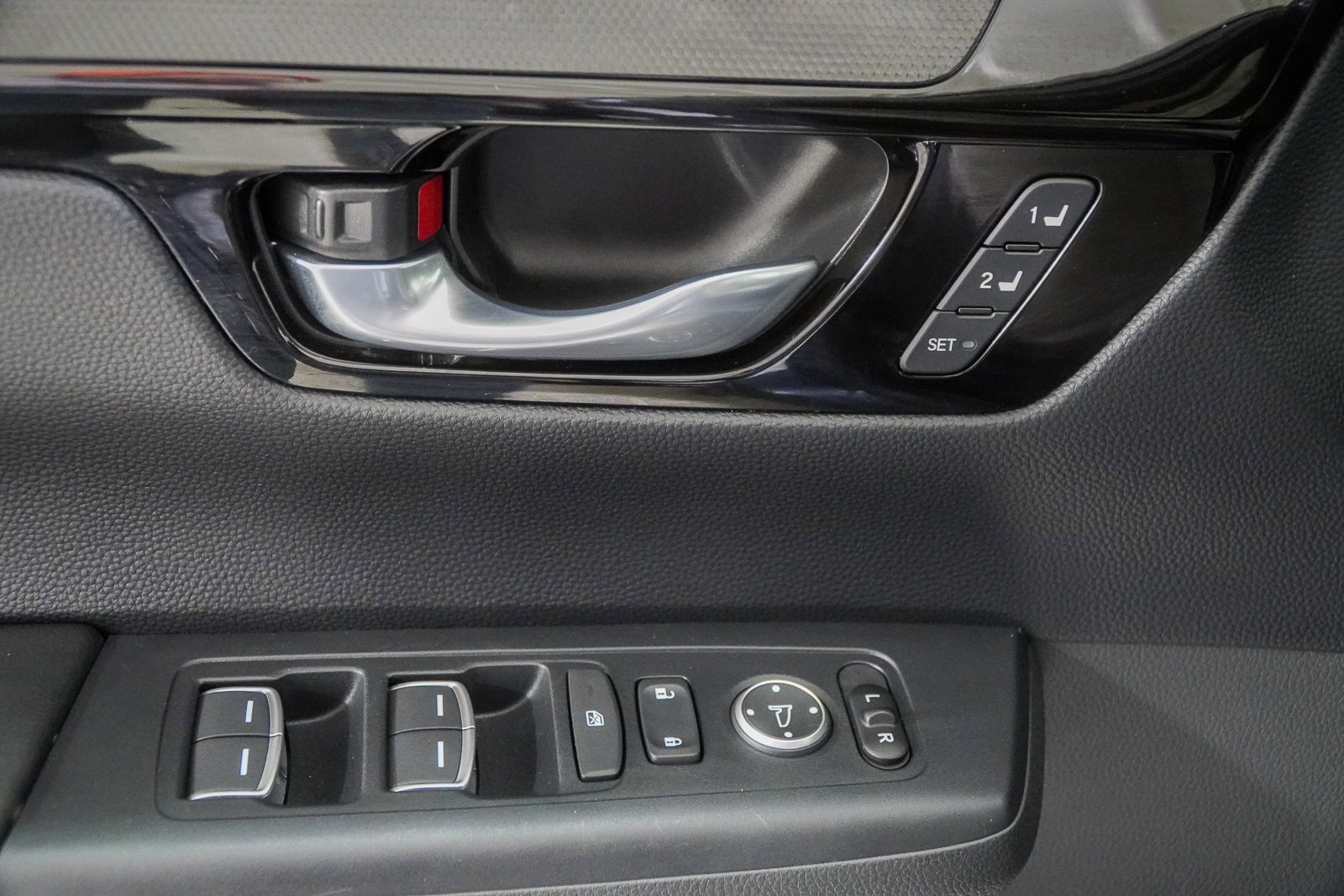 Used 2023 Honda CR-V Sport Touring image 17