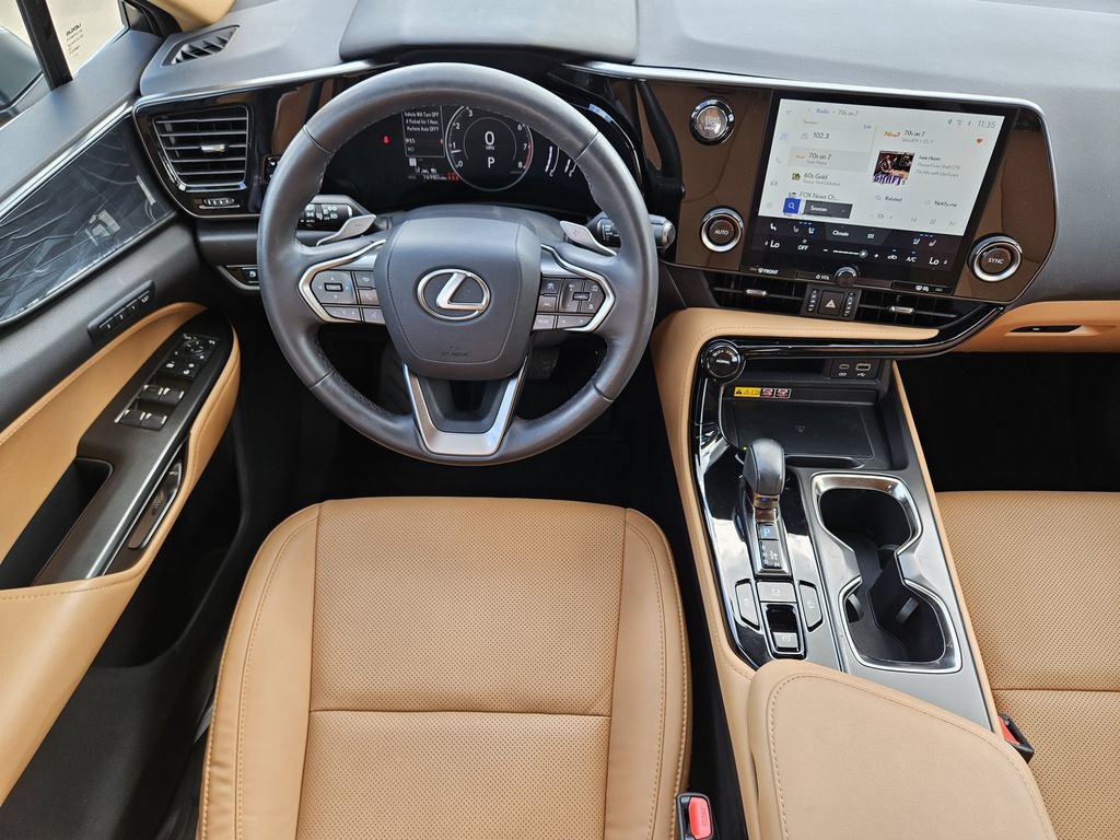 Used 2025 Lexus NX 250 FWD w/ Towing Package (2000 Lbs) image 27