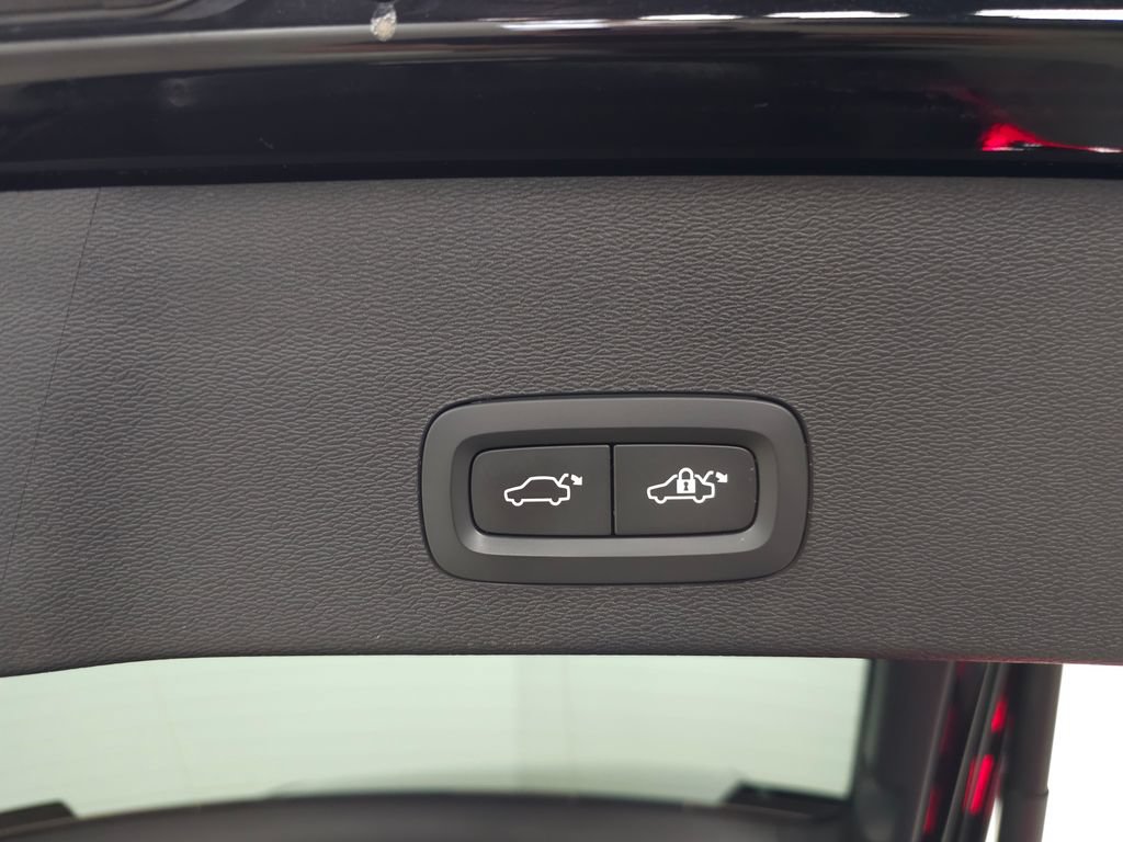 Used 2023 Volvo C40 P8 Recharge Ultimate w/ Protection Package Premier AWD/4WD image 9