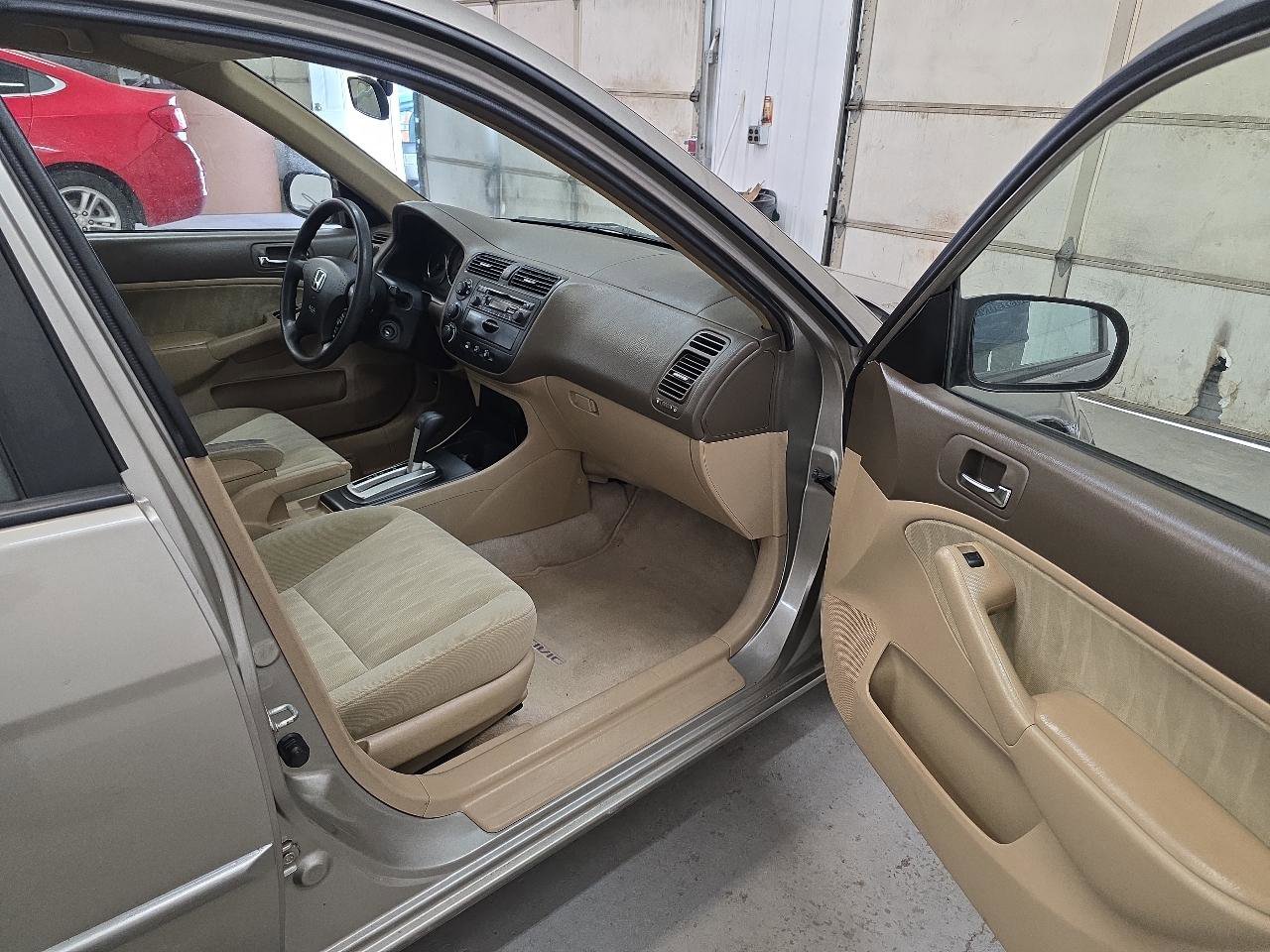 Used 2005 Honda Civic LX image 41