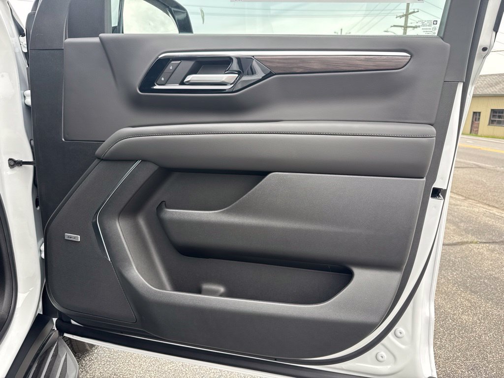 New 2026 Chevrolet Tahoe LT w/ Comfort Package AWD/4WD image 25