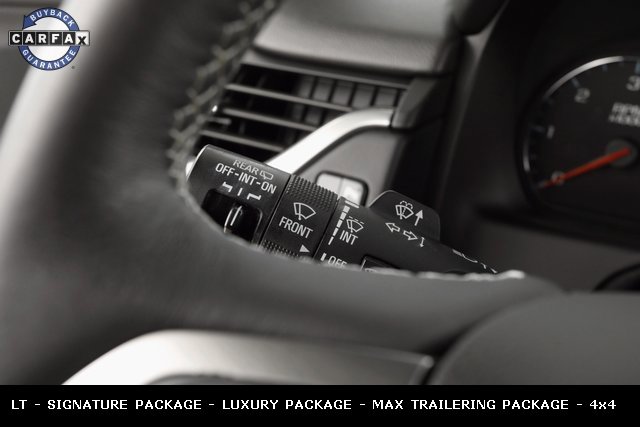 Used 2017 Chevrolet Suburban LT w/ LT Signature Package image 31