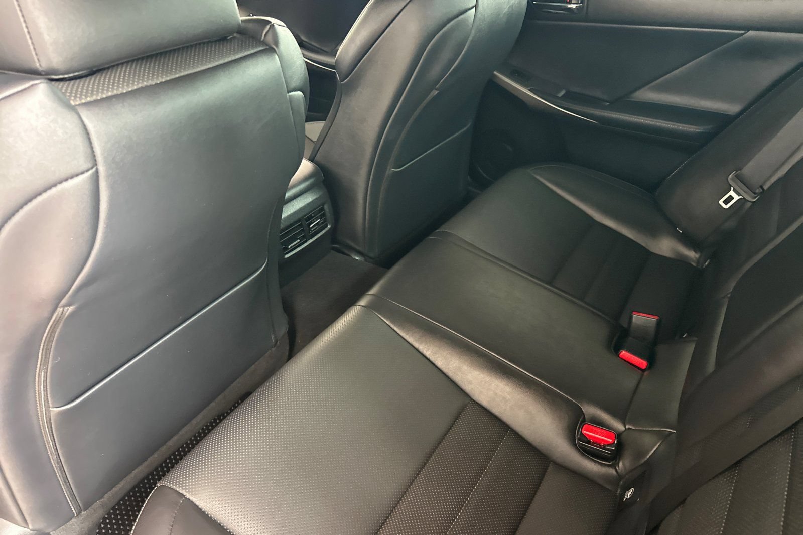 Used 2016 Lexus IS 350 w/ F Sport Package RWD image 9