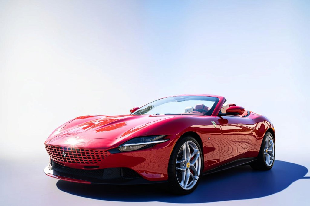 Certified 2025 Ferrari Roma Spider RWD image 29