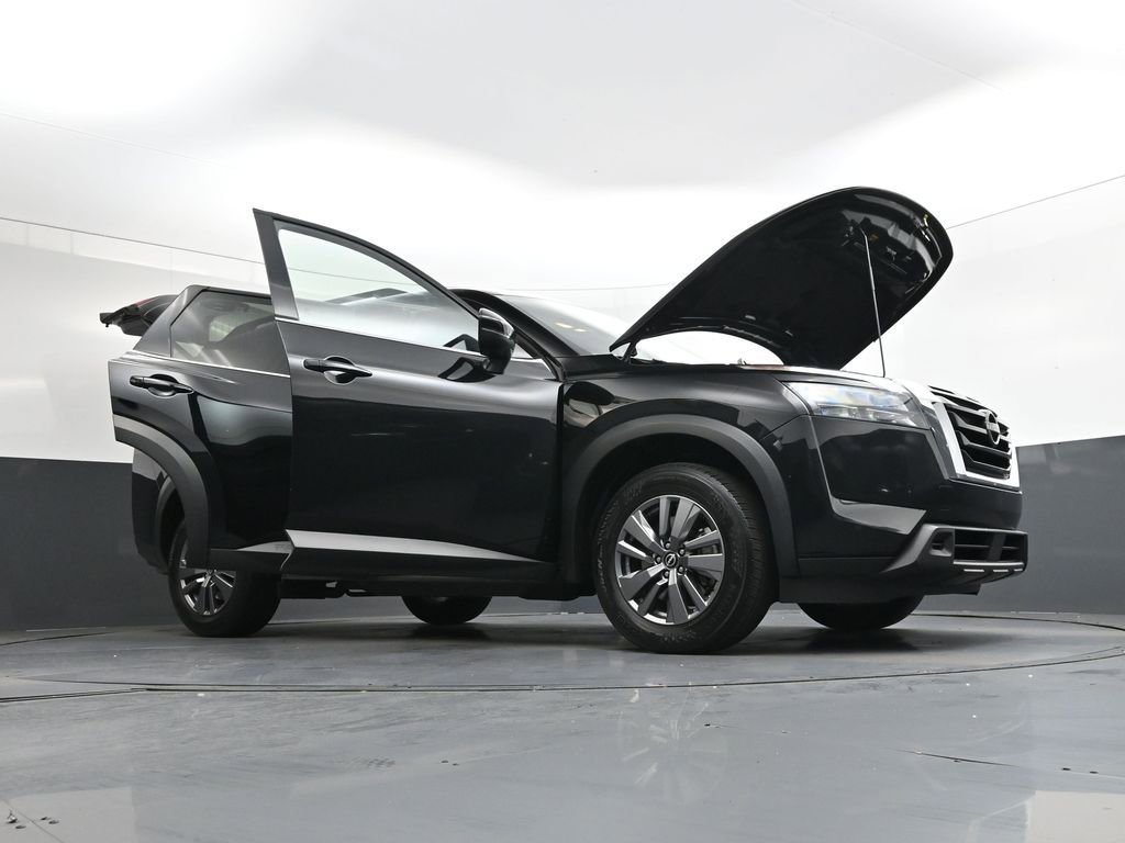 Used 2025 Nissan Pathfinder SV image 48