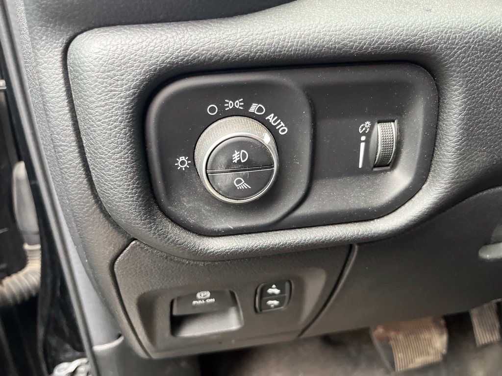 Used 2020 RAM 1500 Big Horn AWD/4WD image 10