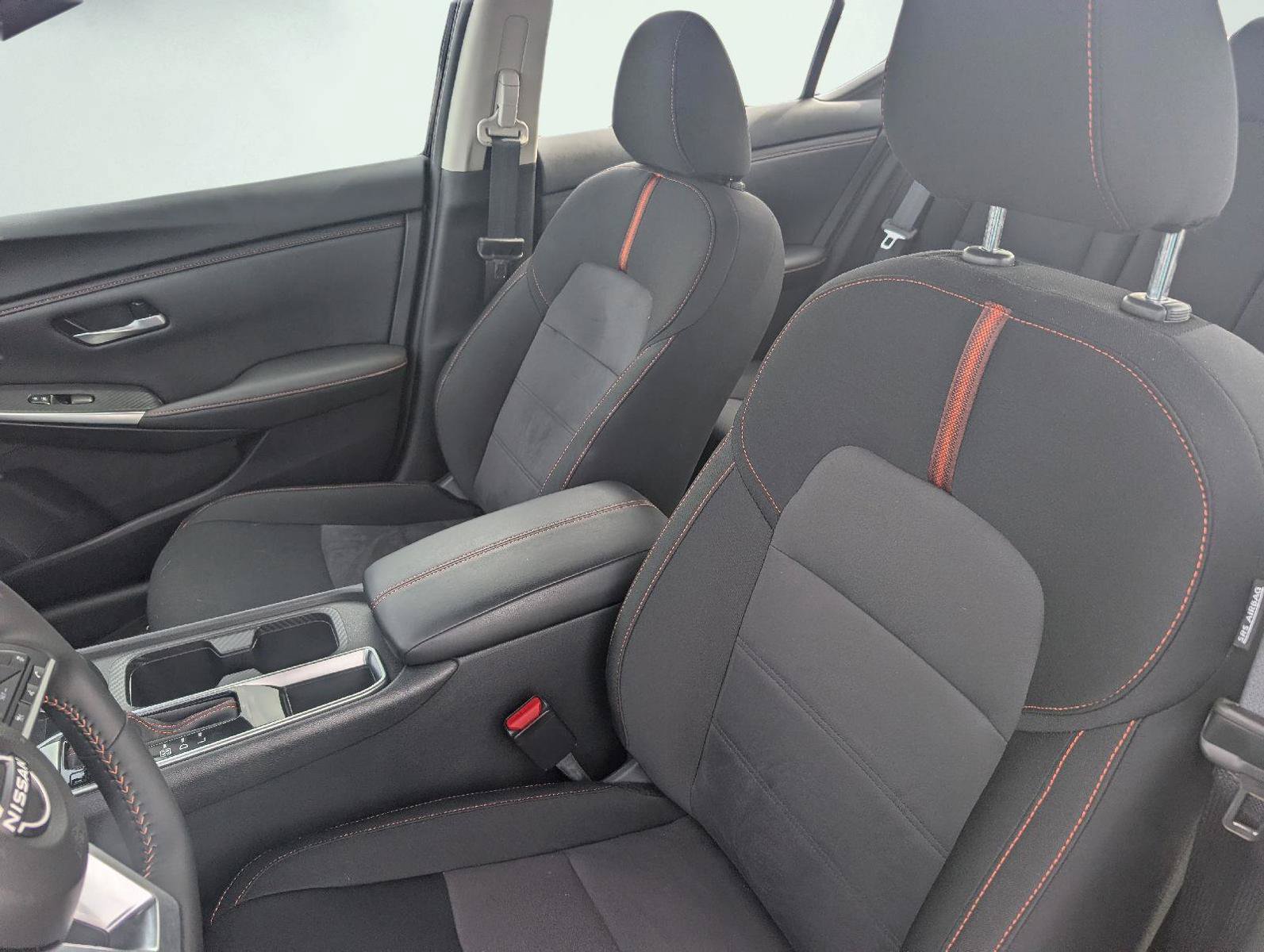 Certified 2025 Nissan Sentra SR FWD image 12
