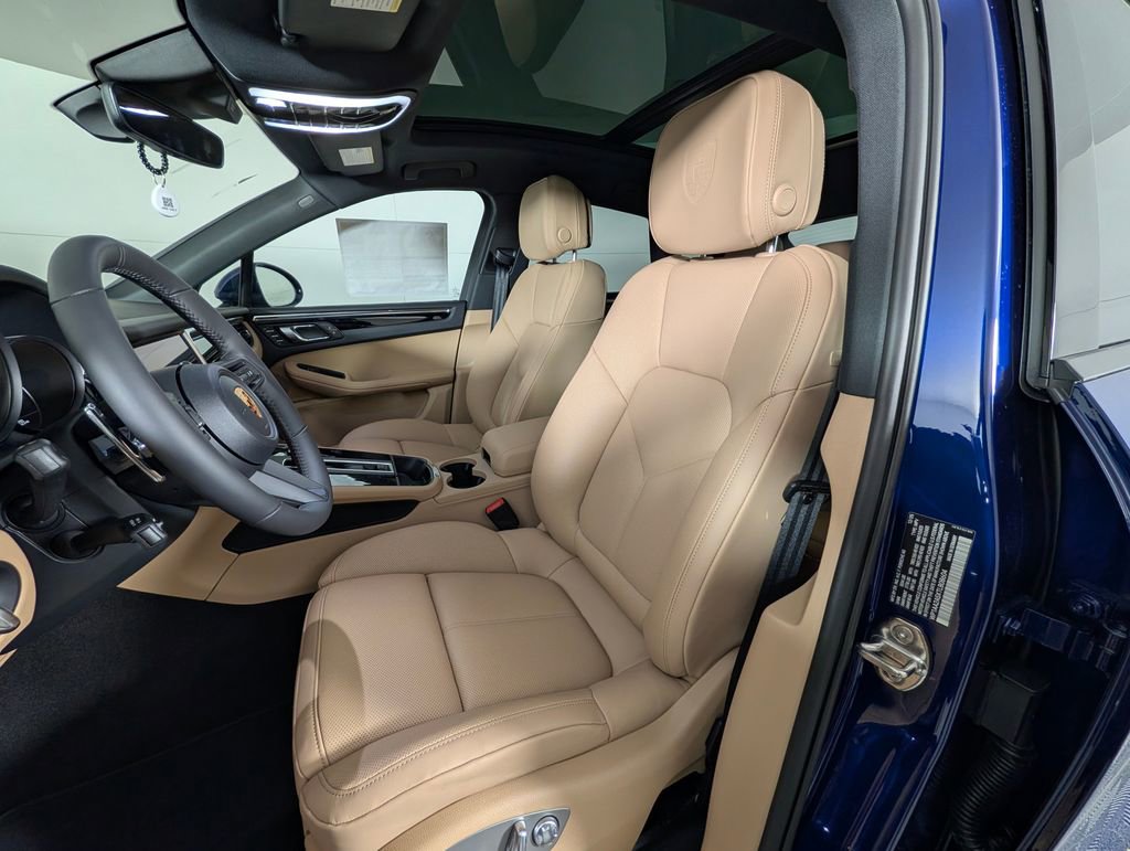 New 2026 Porsche Macan image 5