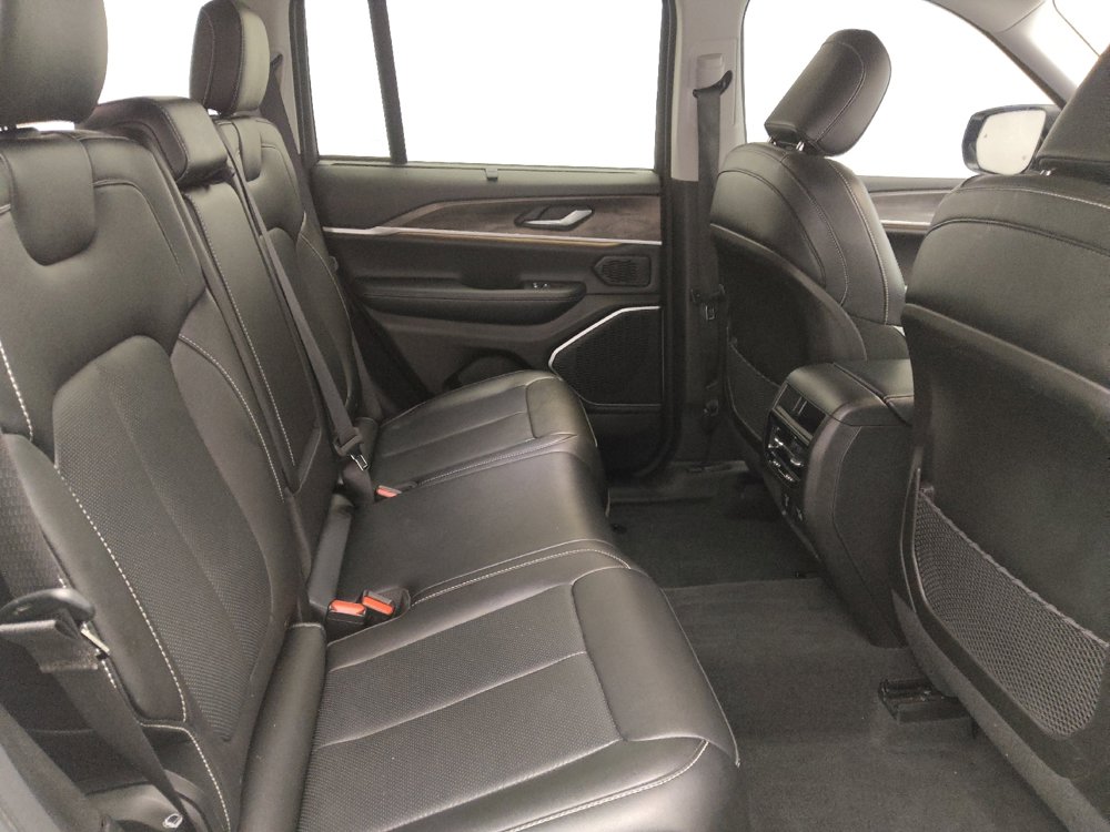 Used 2022 Jeep Grand Cherokee Limited 4xe w/ Luxury Tech Group II image 19