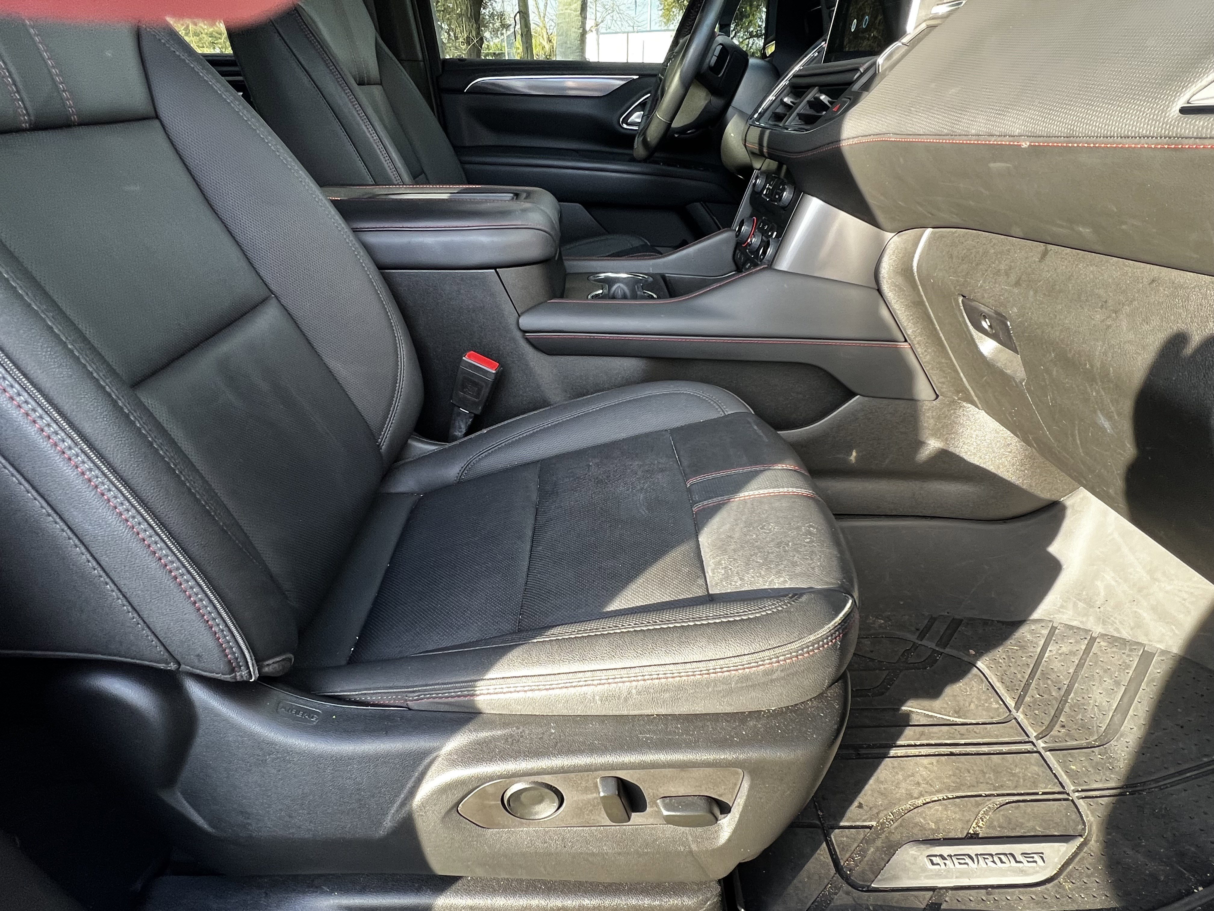 Used 2022 Chevrolet Tahoe RST w/ Luxury Package image 46