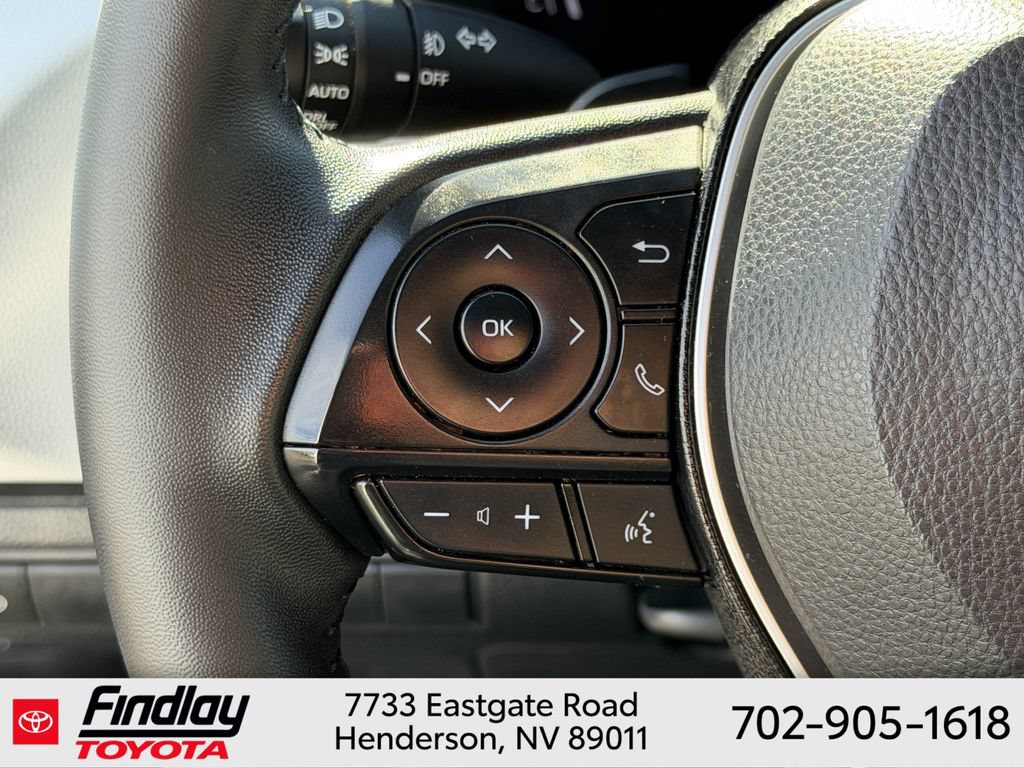 Certified 2025 Toyota Corolla XSE FWD image 25