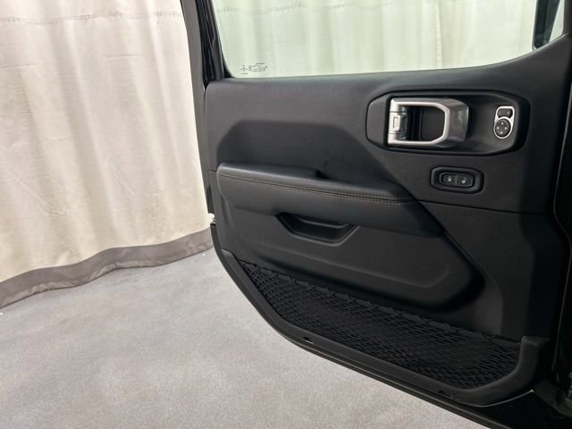 Used 2021 Jeep Wrangler Unlimited Sahara AWD/4WD image 23
