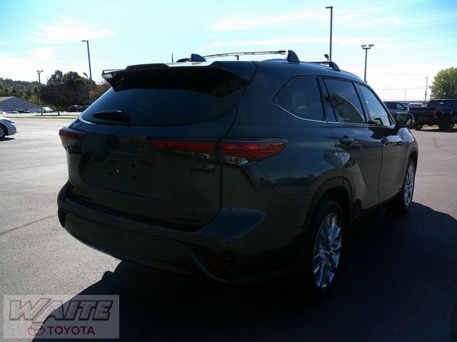 Used 2023 Toyota Highlander Limited video 2