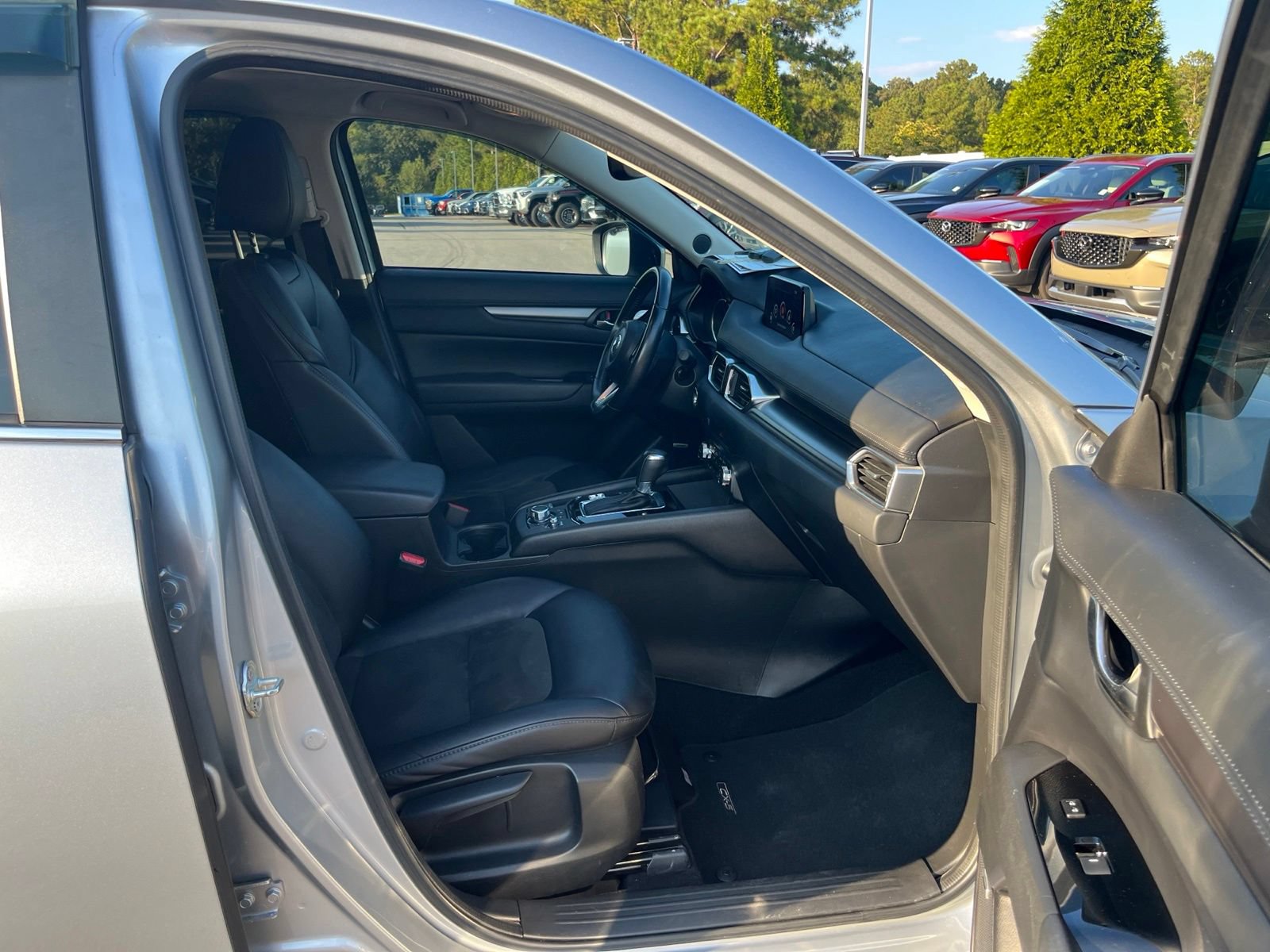 Used 2018 MAZDA CX-5 Touring w/ Preferred Equipment Package FWD image 36