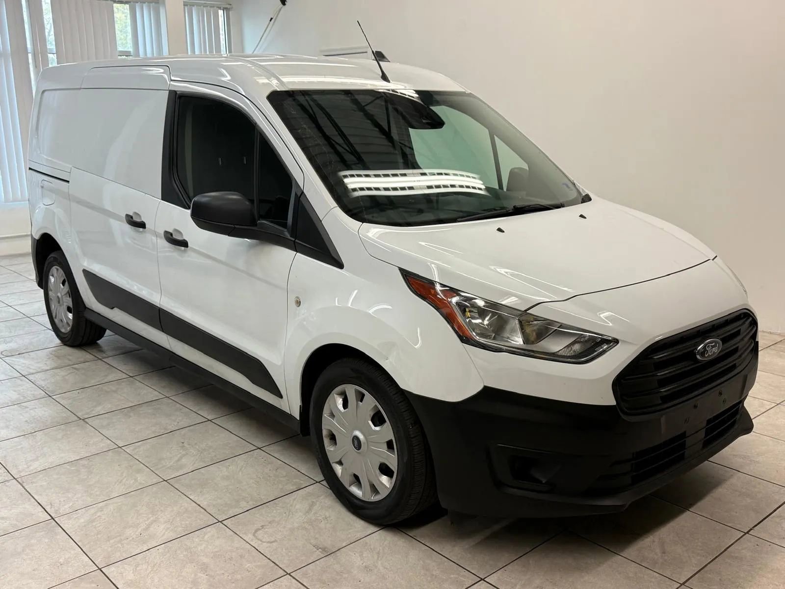 Used 2020 Ford Transit Connect XL image 1