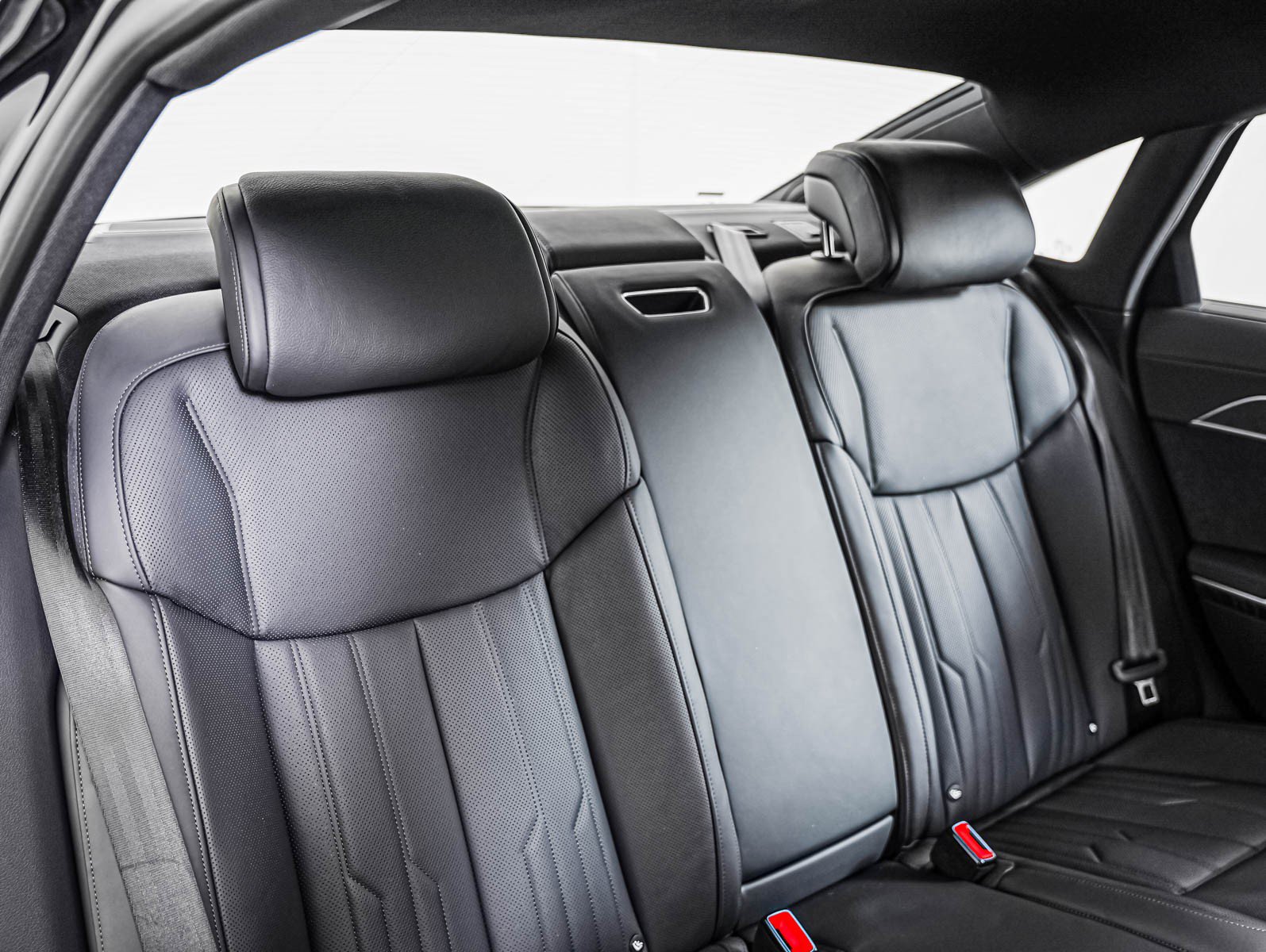 New 2026 Audi A8 L 3.0T AWD/4WD image 10