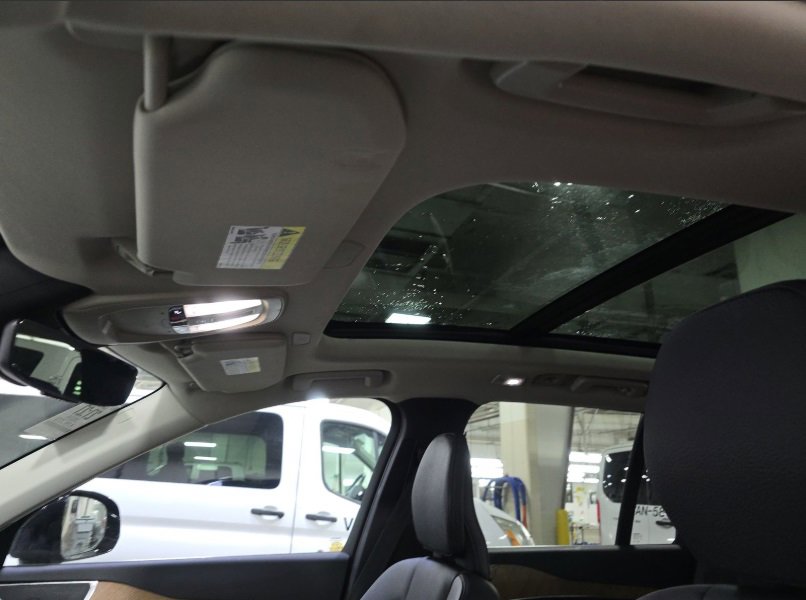 Used 2024 Volvo XC90 T8 Plus w/ Protection Package Premier image 15