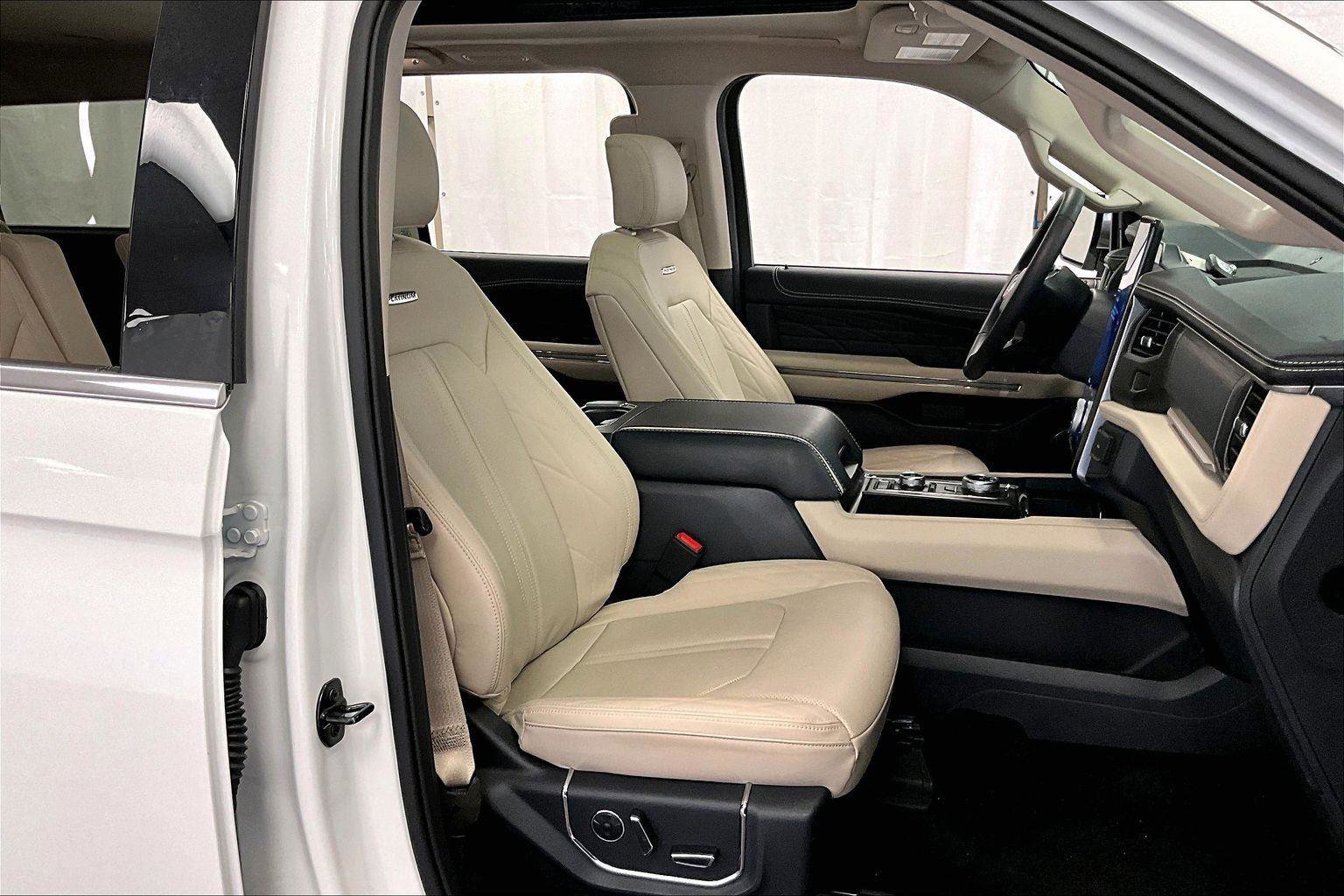 Used 2024 Ford Expedition Max Platinum image 7