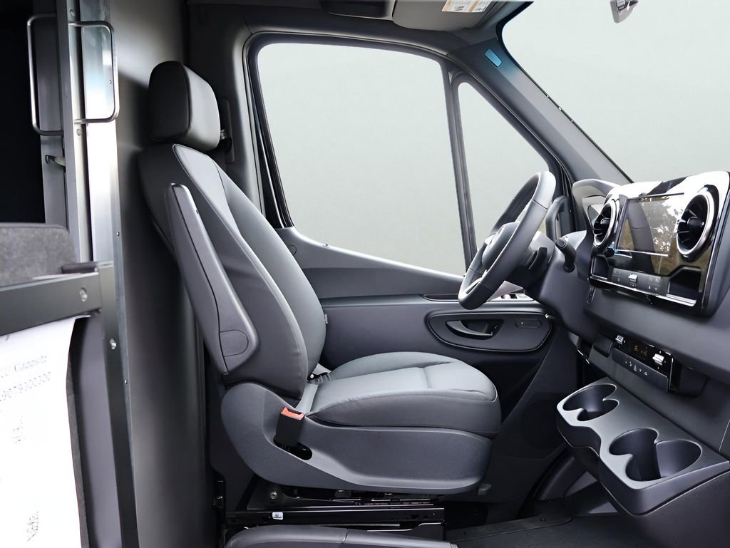 New 2026 Mercedes-Benz Sprinter 144 Cargo image 10