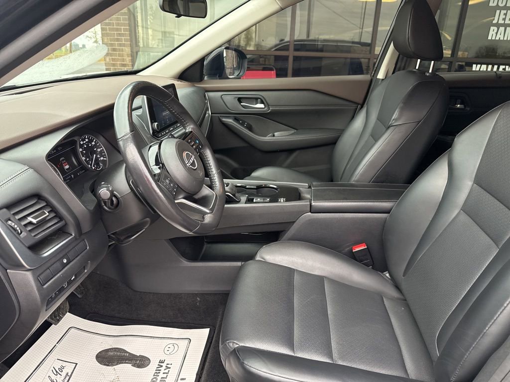 Used 2023 Nissan Rogue SV w/ SV Premium B Package image 26