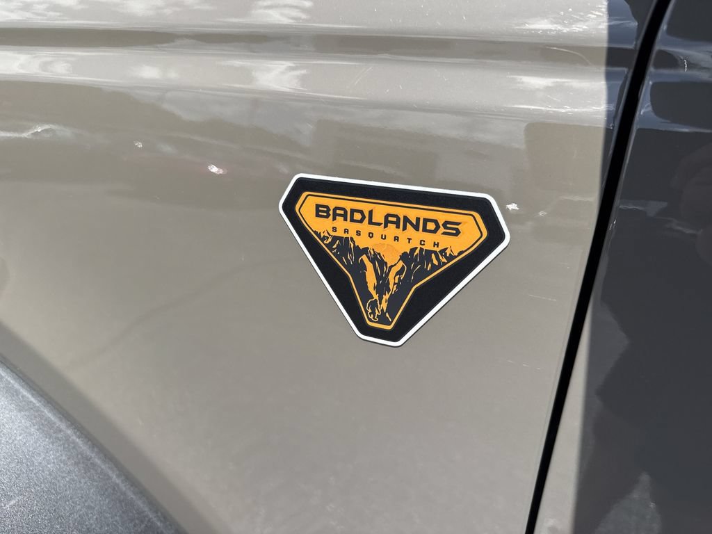 Used 2025 Ford Bronco Badlands AWD/4WD image 11